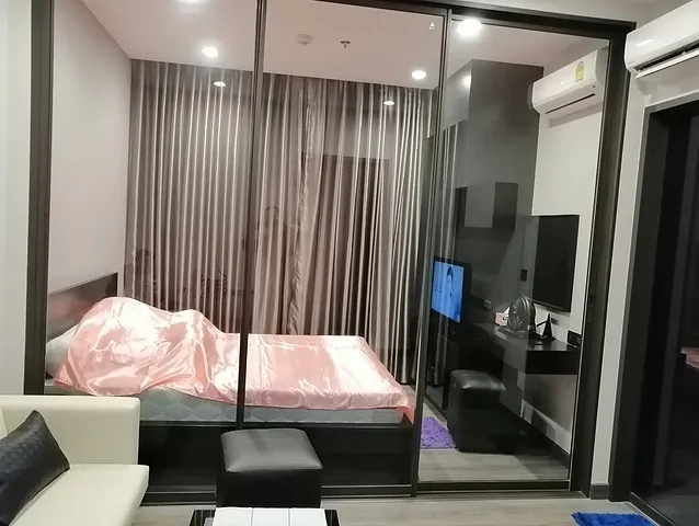 This room!!!!! Beautiful room, good view, not blocking the view, very ready. You can carry your bag in.