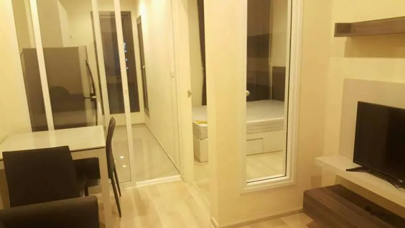Sell, rent, Centric Ratchada-Huai Khwang condo, good room, nice to live in, near MRT Huai Khwang, very convenient, don't miss it.
