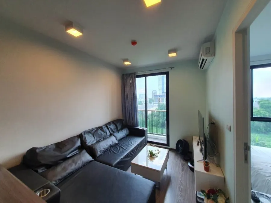 For rent, Zelle condo Rattanathibet 1 bedroom, 6th floor, room on the west side, no block, good atmosphere, do not miss it.