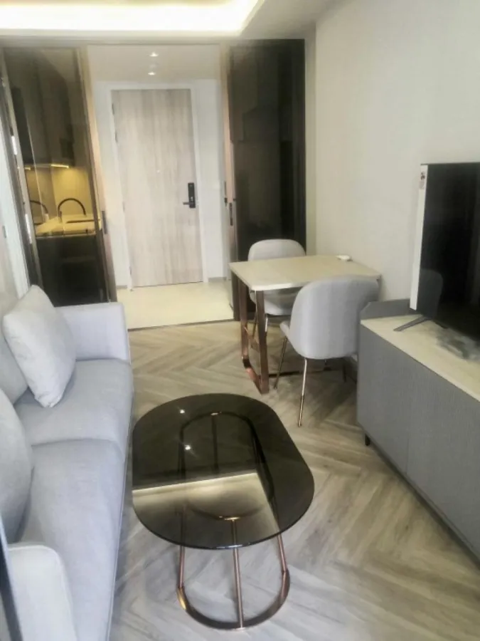 Urgent sale!! Condo Chapter Thonglor 25, 4th floor, corner room, swimming pool view, fully furnished, move in with your bags, don't miss out!!