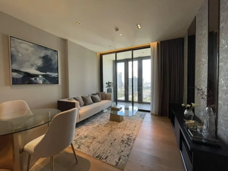 Beatniq Sukhumvit 32 for rent or sale, Lots of usable space, high floor, great view, book now.