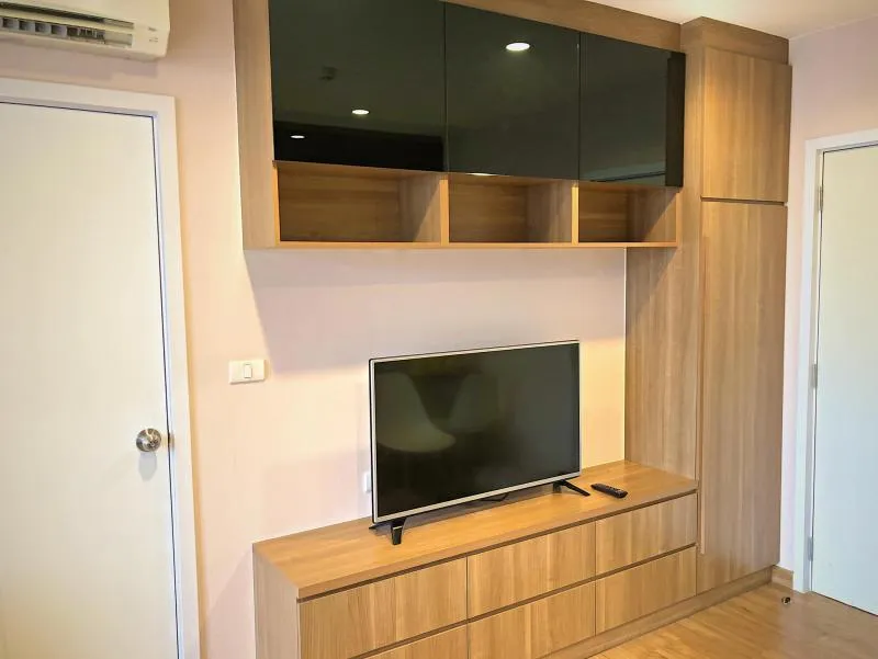 คอนโด The Tree Interchange แดดไม่ร้อน ลมเย็นสบาย ตกแต่ง BUILT-IN ทั้งห้อง เจ๋งแบบนี้ห้ามพลาด