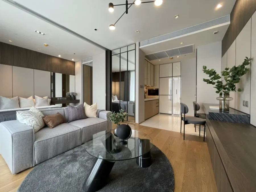 ขาย ให้เช่า!! คอนโด บีทนิค สุขุมวิท 32 ชั้น 15 ห้องกว้าง ตกแต่งสวย เฟอร์นิเจอร์ Buit-In ห้ามพลาด!!
