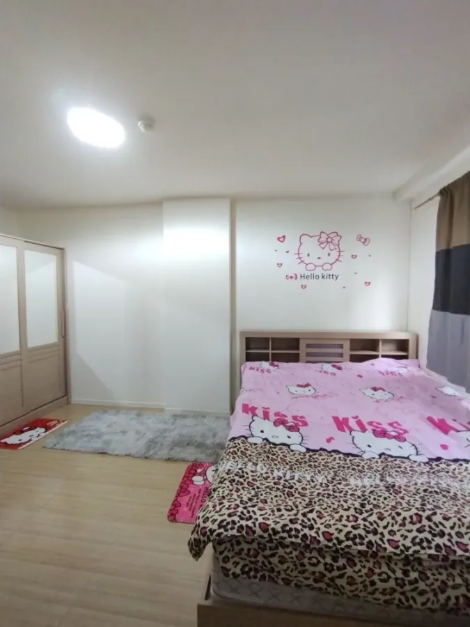 For rent: Lumpini Condotown Chonburi - Sukhumvit, a nice room with complete furniture, good location, reserve now!