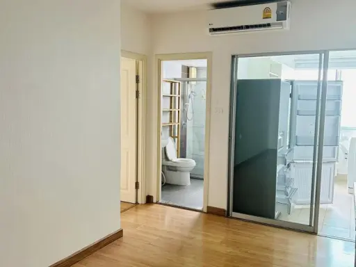 For sale, for rent, Supalai Vista, Pak Kret Intersection, empty room, not too expensive, those who like to decorate rooms should not miss it.