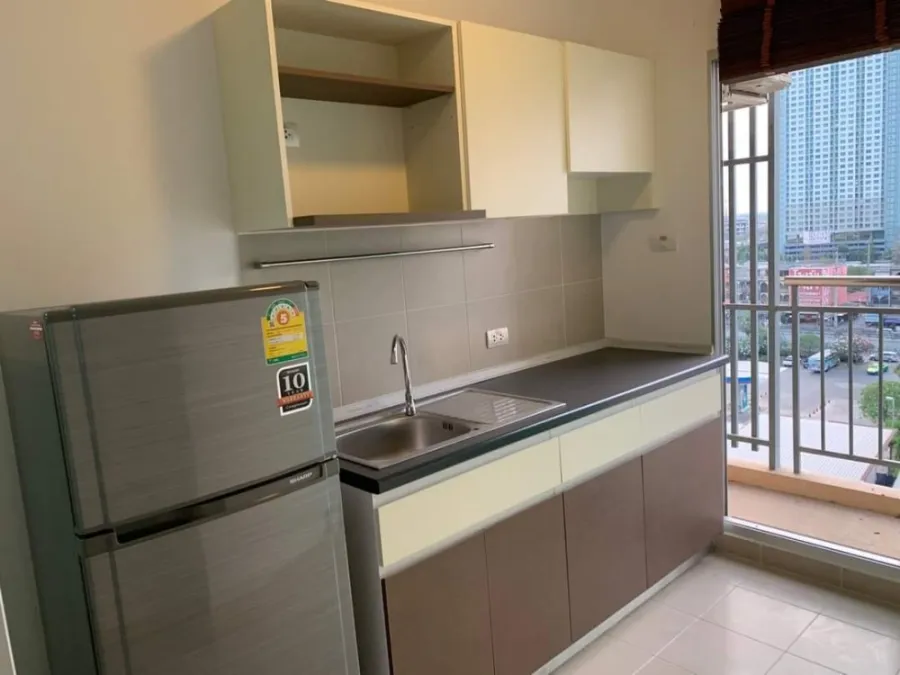 For rent Supalai Vista, Pak Kret Intersection, very new room, new furniture, unpacked New like this. If you don't reserve, you miss a lot.