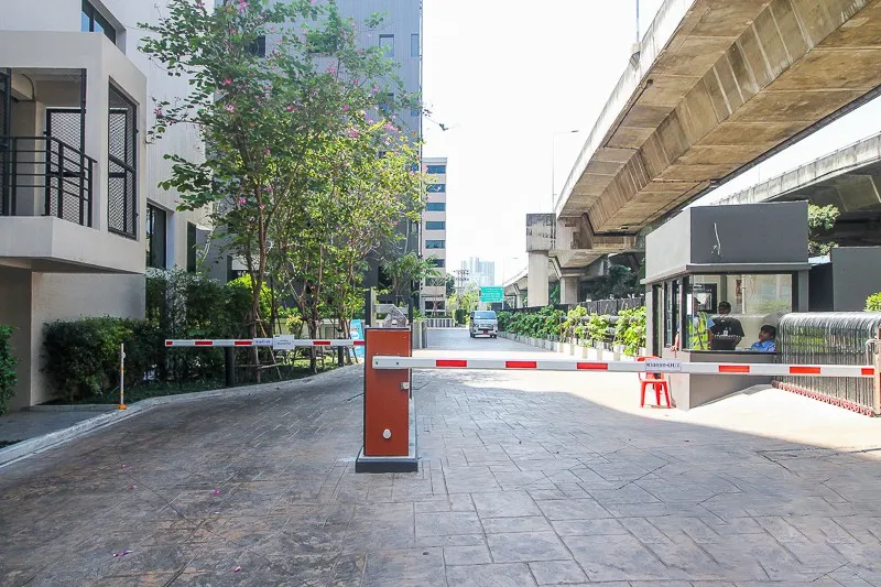ขาย ให้เช่า บลอสซั่ม คอนโด แอท สาทร-เจริญราษฎร์ ห้องสวย พลาดไม่ได้ค่ะ
