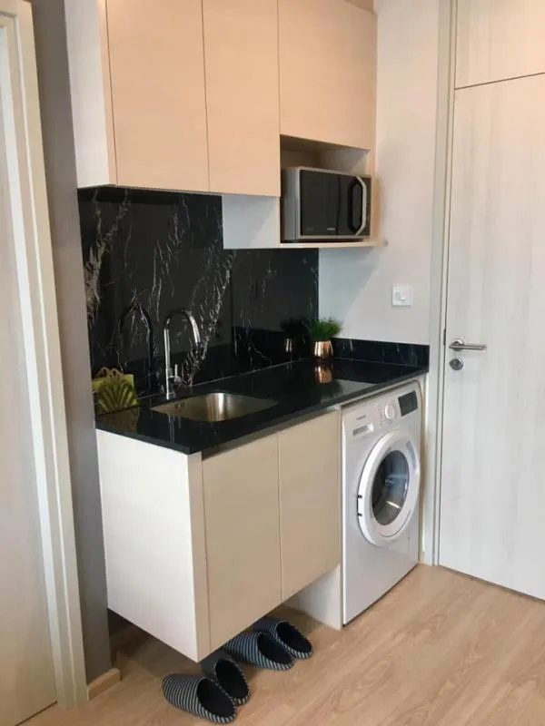 Talueng Ung is very beautiful, great condo for rent, Noble Revolve Ratchada, beautiful view, overlooking the whole city. Can't find anywhere else