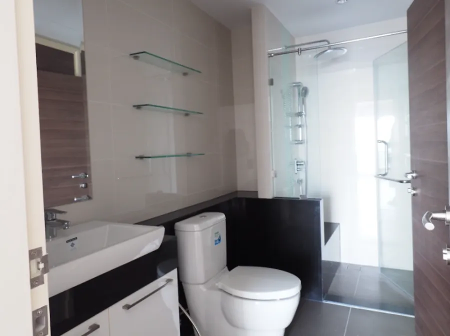Condo for rent, Supalai Prima Riva, high floor, beautiful view, complete built-in furniture, don't wait.