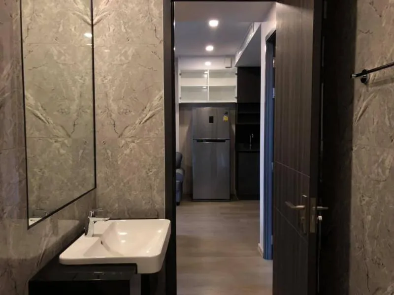 Urgent rent, Ashton Asoke condo, high floor, beautiful view, 2 bedrooms, ready to move in, close to the train, convenient transportation, don't miss !!