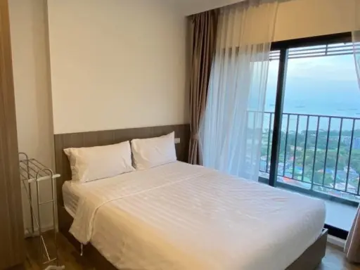 ให้เช่า ไนท์บริดจ์ ดิ โอเชี่ยน ศรีราชา ห้องใหญ่ ชั้นสูง วิวดี โซฟาน่านั่ง หิ้วกระเป๋าเข้าอยู่ได้เลย