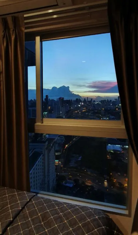 For Rent พลัมคอนโด รามคำแหง สเตชั่น ชั้น31 ห้องริม วิวสระว่ายน้ำ และฝั่งเมือง ชั้นสูงวิวสวยสะใจด่วนๆ