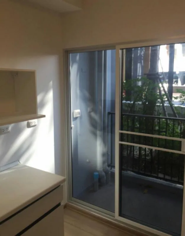 Plum Condo Bang Yai for sale, ground floor, next to the swimming pool, new room, modern design, low price, ready to move in. Don't miss it.