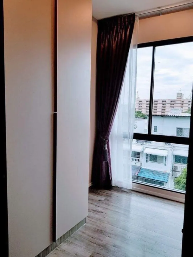 ให้เช่า บราวน์ คอนโด รัชดา 32 ห้องกว้าง วิวโล่ง เตียงขนาดใหญ่ ดีแบบนี้ต้องจองแล้ว ห้ามพลาด