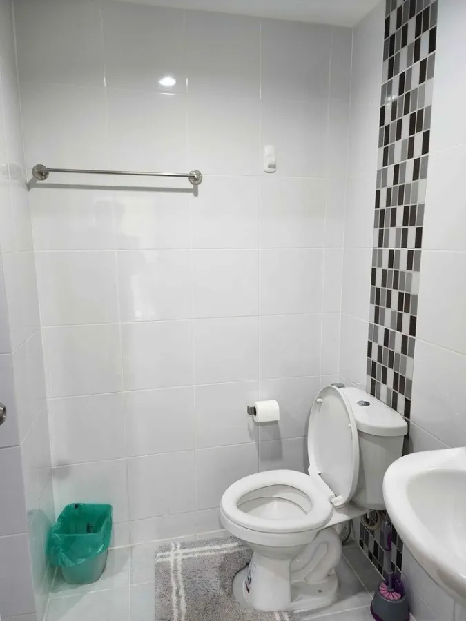 For rent: The Niche ID Seri Thai, blue-navy tone room, beautiful and comfortable to the eyes, complete facilities, don't miss it.
