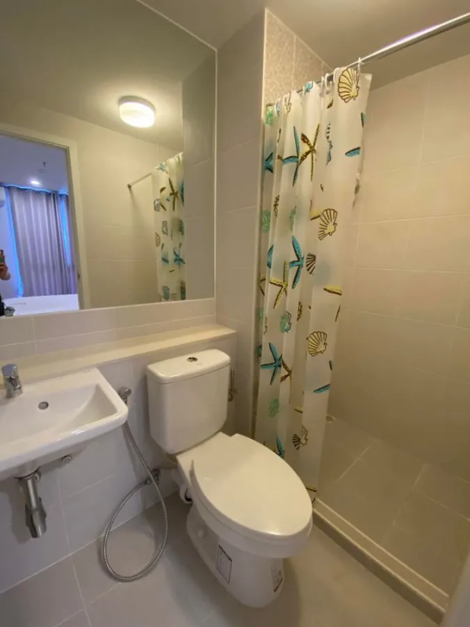 For rent, Plum Condo Pinklao Station, near the university, near the mall, convenient to travel, ready to move in, hurry and book now!!