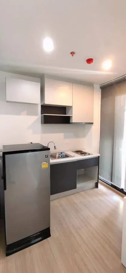 For rent: The BASE Chaengwattana, high floor unit, ready to move in. Just bring your suitcase! Affordable price. Don't miss out!+++