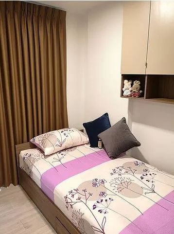 ห้องใหม่ให้เช่า 2 นอน อยู่ตึก A ด้วย เดินใกล้ๆ เข้า-ออกสะดวกมาก ผ้าปูเตียงจัดให้ครบเซ็ท พร้อมเข้าอยู