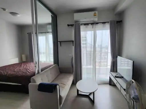 Condo for sale, Chapter One Shine Bang Pho, high floor, bright and comfortable room, partitioned, hurry and reserve to be the owner.