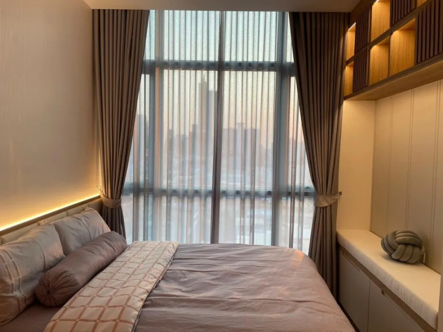 For rent Supalai Premier SiPhraya-Samyan Spacious room separate Very beautifully decorated, hurry and reserve now.