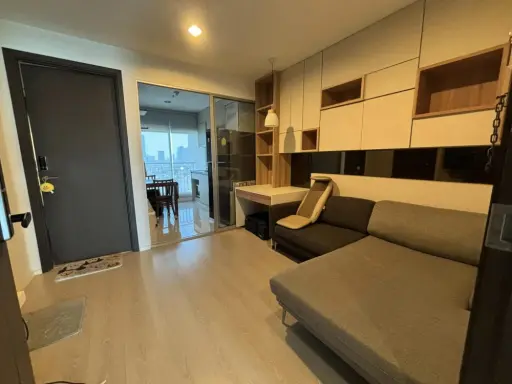 ขาย เช่า Rhythm Sathorn Narathiwas ชั้น 17 วิวตึกมหานคร ห้องแต่ง Buit-In สุดปัง ห้ามพลาดเด็ดขาด