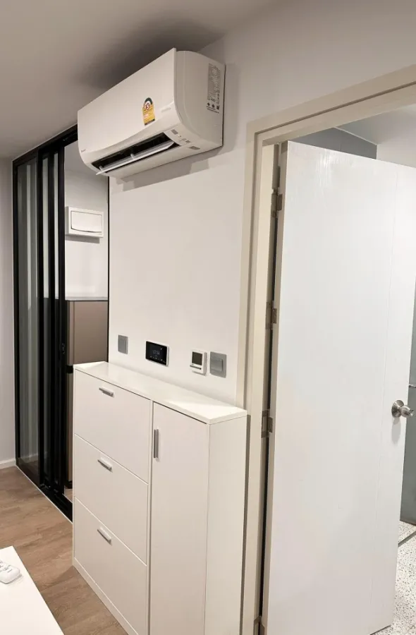 For rent, Kave TU, fully furnished, ready to move in, big screen TV, watching movies. The room came very quickly. Hurry up to reserve now. Hurry up.