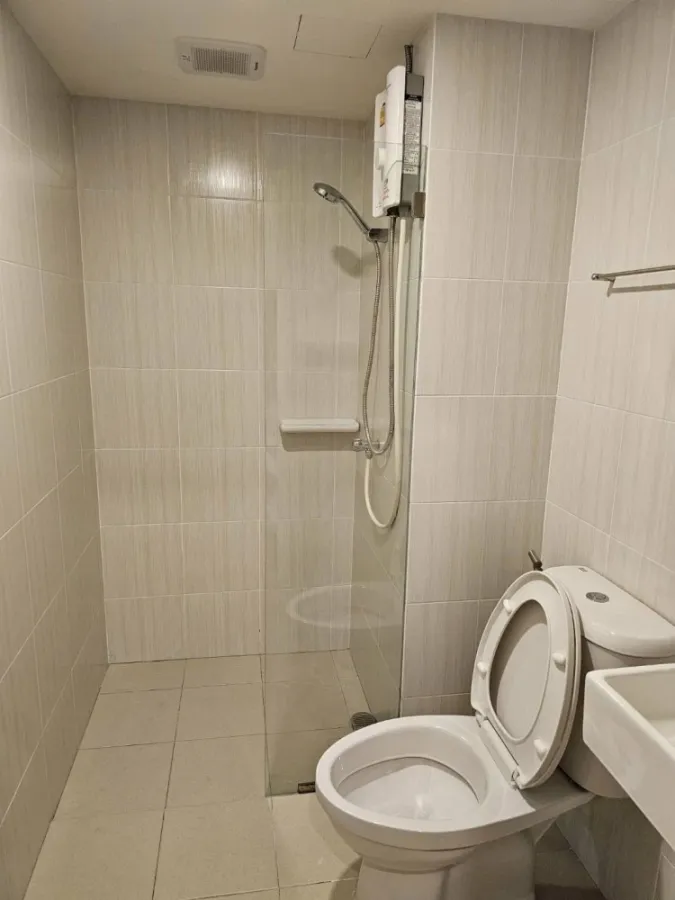 For rent: Lumpini Condo Town Ekamai 48, ready to move in, fully furnished, affordable price, reserve now!