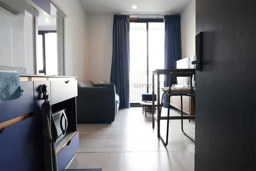 For rent!! Condo XT Ekkamai, 11th floor, ready to move in room You can only come in and move in. Don't miss out. Hurry up and book now!!