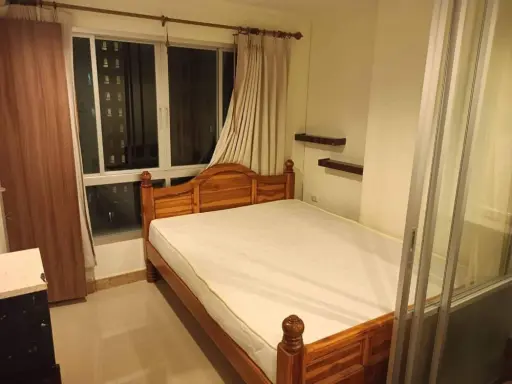 Urgent sale, Condo Lumpini Ville Chaengwattana - Pak Kret Partition room Well divided into zones, good value, book now.