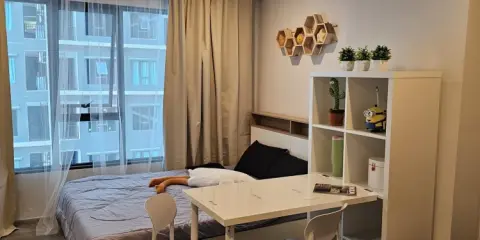 ให้เช่า Regent Home Wuttakat ห้องน่าอยู่ ด้านนึงไม่ติดกับใคร มีระเบียง เฟอร์นิเจอร์ & เครื่องใช้ไฟฟ้าครบ ราคาสบายกระเป๋า ดีแบบนี้ไม่จองถือว่าพลาด!!!