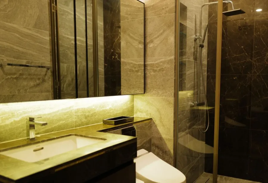 For sale: The Esse Sukhumvit 36, beautiful room, fully furnished, spacious, comfortable, book now, don't miss out.