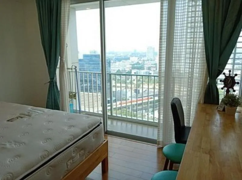 For rent Abstracts Phahonyothin Park, very new room. The owner takes good care. Fully furnished and electrical appliances