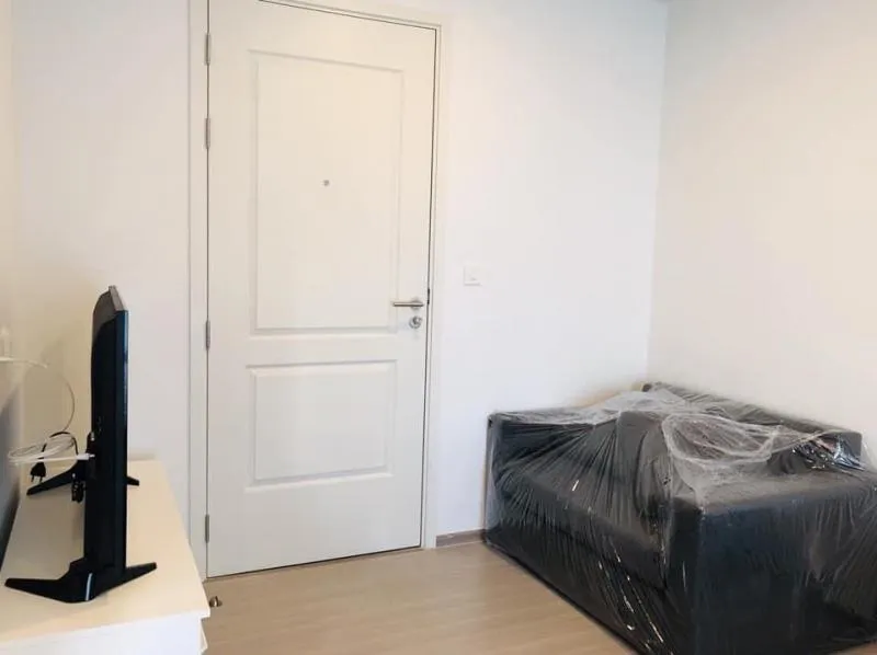 For rent The Tree Ladprao 15, luxury condo, peaceful surrounded by green gardens, not far from MRT, this room is ready!