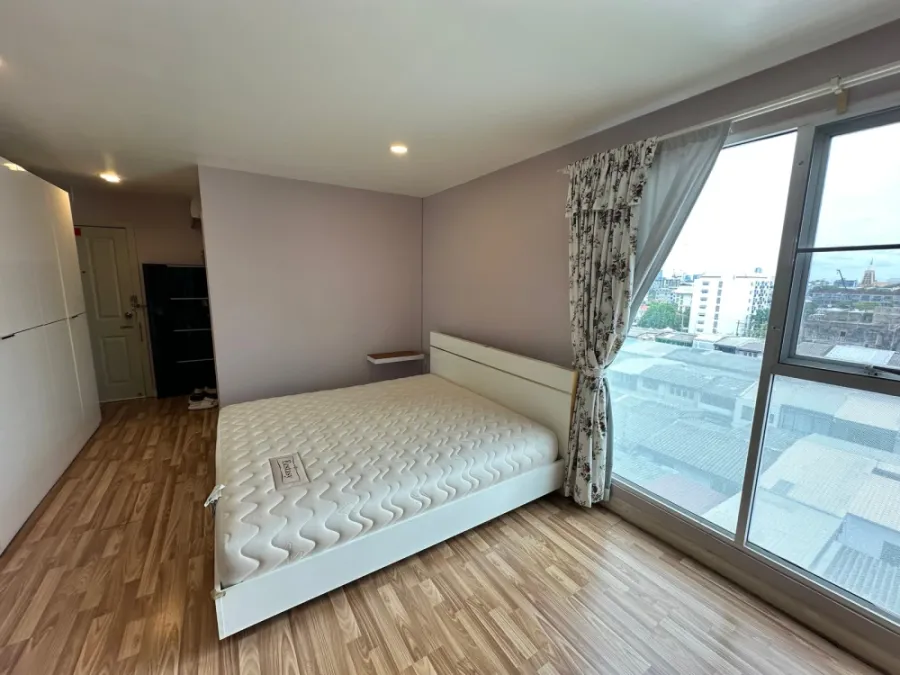 Urgent sale! Regent Home 19 Sukhumvit 93 condo, corner unit, 8th floor, great view, very quiet, no foot traffic. Own it now!
