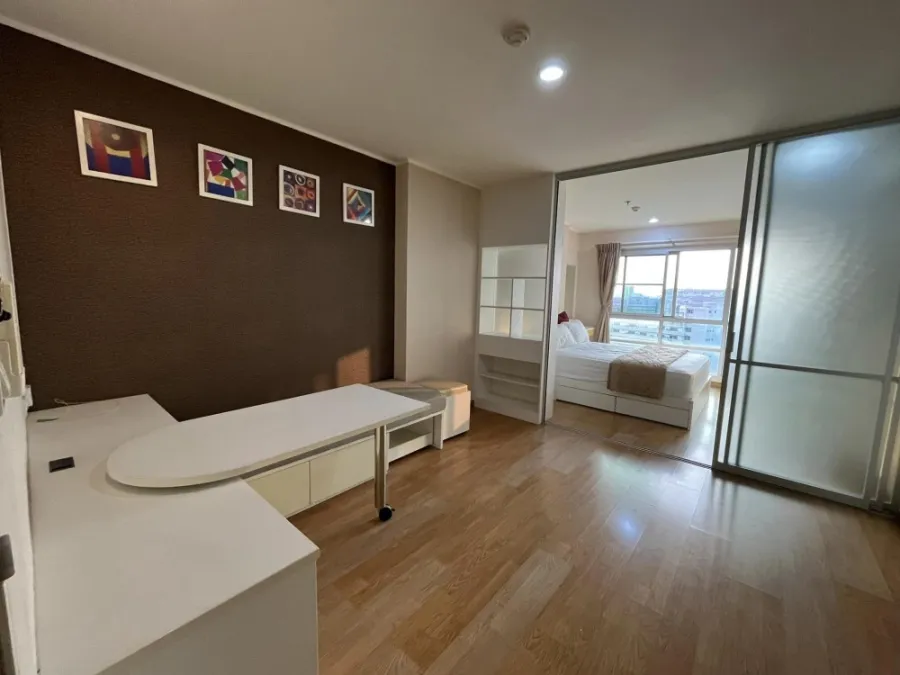 For sale, for rent, U Delight @ Chatuchak Station, 11th floor, swimming pool view. Nicely decorated room Hurry and reserve before you miss out.