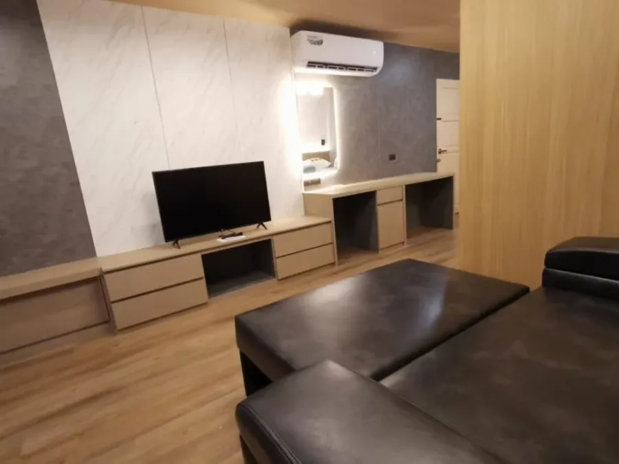For rent: Park Beach (North Pattaya), relax in style with a stunning sea view, spacious, airy, comfortable, don't miss it.