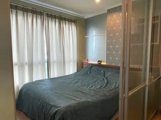 Selling a lovely condo at Lumpini Ville Chaengwatthana Pakkret. Fully furnished with beautiful wallpaper. Don't miss out!