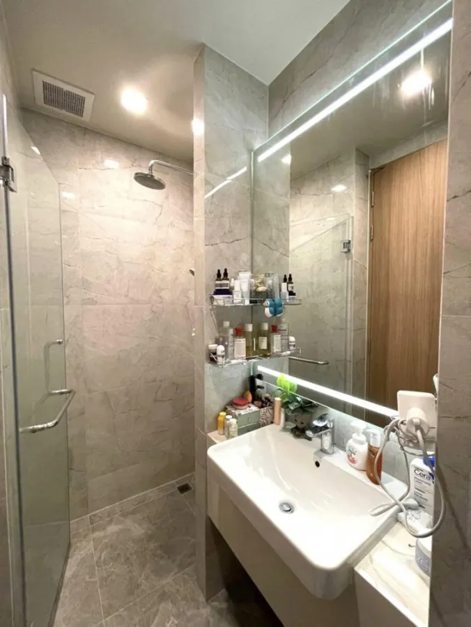 ขาย คอนโด โนเบิล อราวน์ สุขุมวิท 33 ชั้น 19 ตกแต่งอย่างดี แต่งสไตล์ Minimal แถมเฟอร์ครบ อย่ารอช้า!