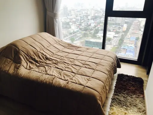 Selling The Line Chatuchak-Mochit, beautiful room, fully furnished, near BTS, MRT Chatuchak, can't be more convenient. If interested, hurry up.