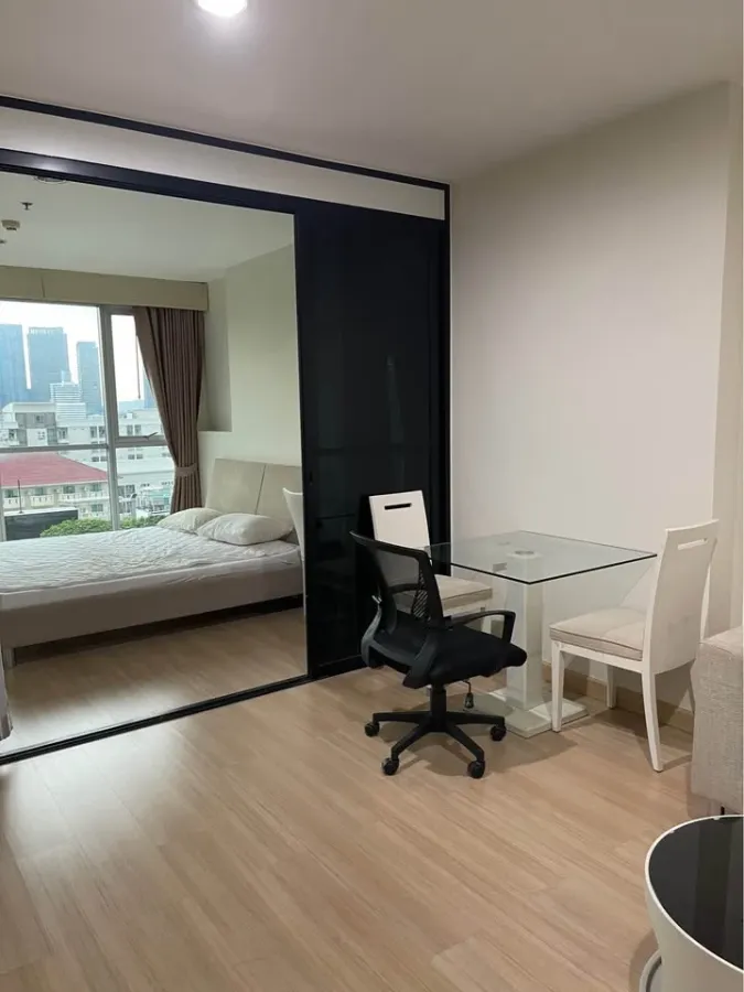 For rent: Life @ Ladprao 18, 1 bedroom, 1 bathroom, 8th floor, good location, fully furnished, beautiful city view, no blocking, reserve now!
