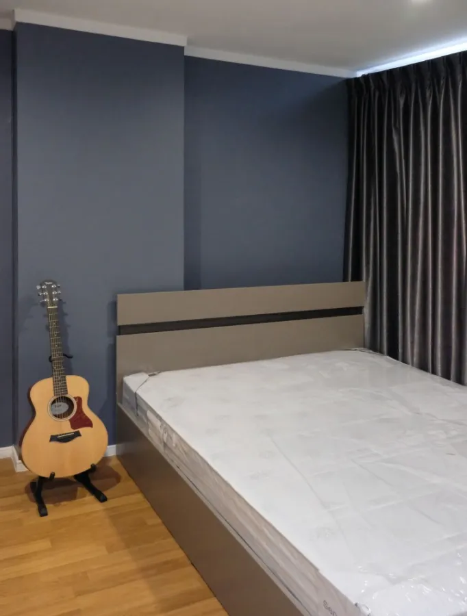 For rent: Lumpini Place Borommaratchachonnani - Pinklao, chic blue room. Decorated simply but perfectly. Book now.