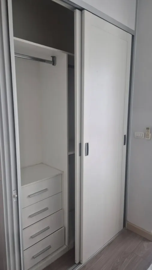 ให้เช่า Astro Condominiumห้องพร้อมอยู่ สิ่งอำนวยความสะดวกครบครัน ราคาจับต้องได้ มาจองเลย อย่ารอช้า