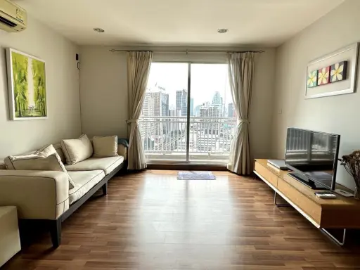 For rent: Centric Scene Phahonyothin 9, 21st floor, extremely beautiful view, very spacious room, not cramped, nice to live like this, move now.