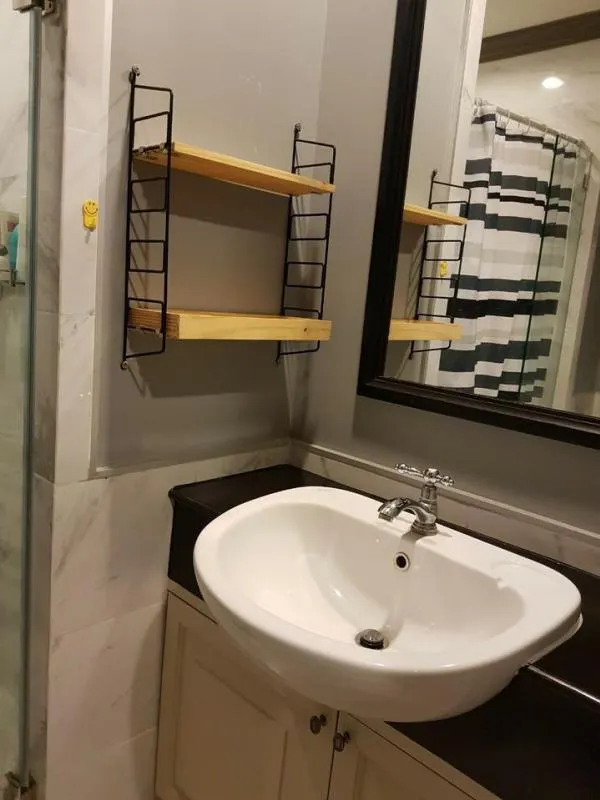 Condo for rent, The Reserve Kasemsan, 3 studio rooms, fully furnished, tight security, don't worry! Let's go!
