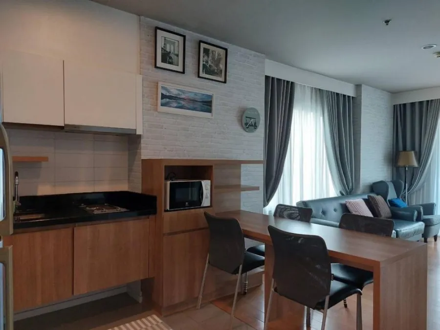 For rent!! Condo Blocks 77, 7th floor, spacious room, fully furnished. Ready to move in immediately. Don't miss it!!