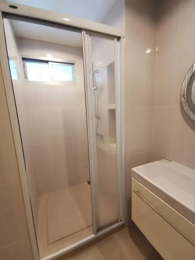 For rent Life @ Ladprao 18, beautiful room. The interior is very wide, fully furnished. Book now, don't miss it.