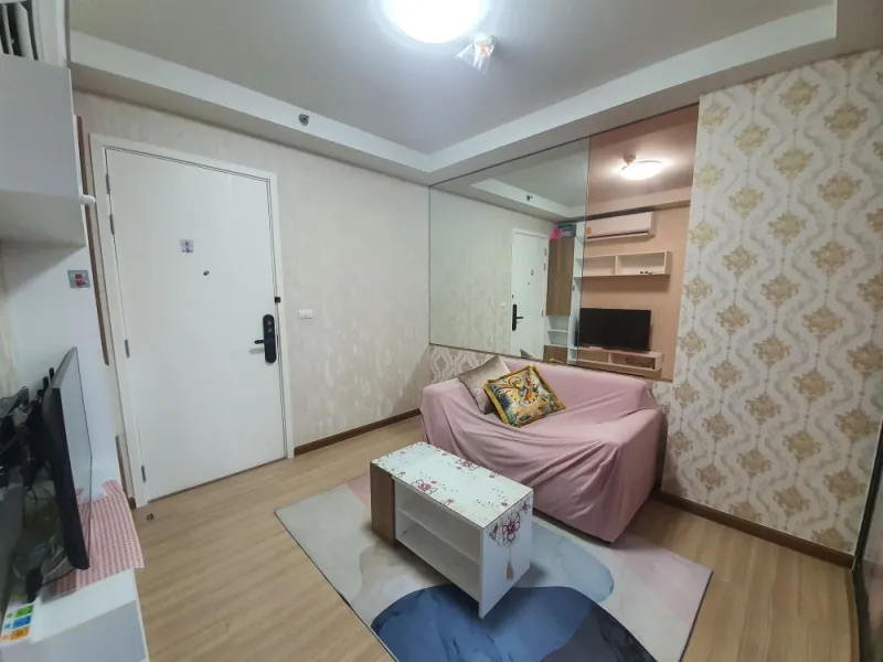 ปล่อยเช่า J condo สาธร-กัลปพฤกษ์ ห้องน่าอยู่ ติดวอลเปเปอร์ทั้งห้อง มีครบจบที่นี่ รีบมาจองเลยจ้า