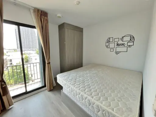 For rent, Notting Hill, Sukhumvit 105, corner room, 7th floor, complete with electrical appliances. You can move in your bag. images
