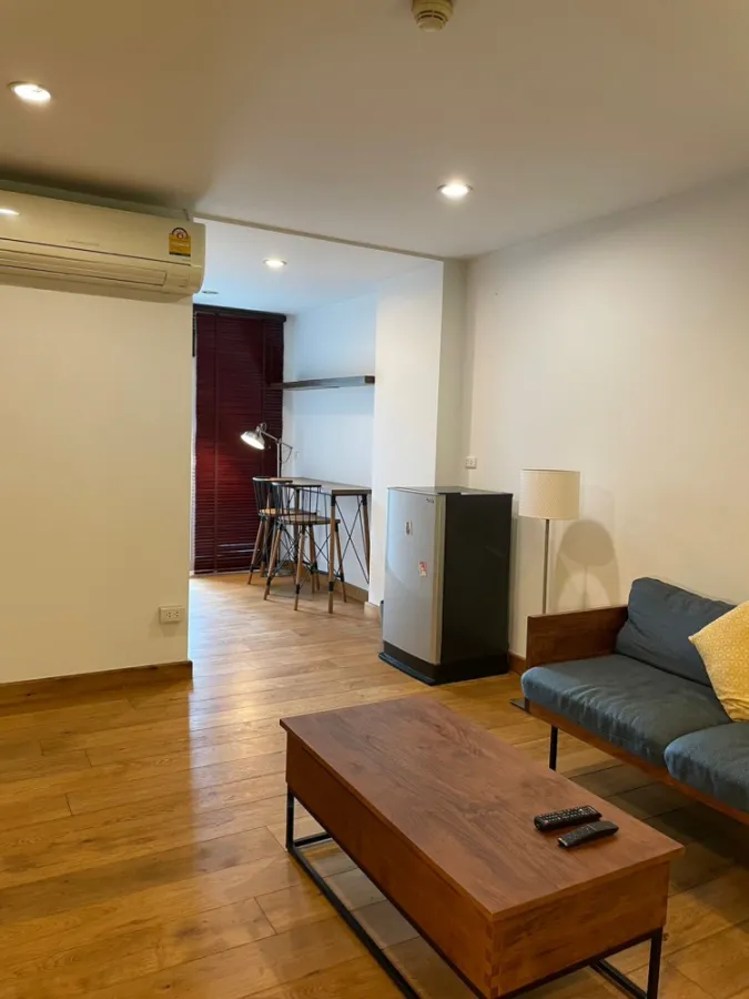 Condo for rent, The Niche Sukhumvit 49, nicely decorated room, furnished, good electrical appliances Hurry up to reserve before you miss it.