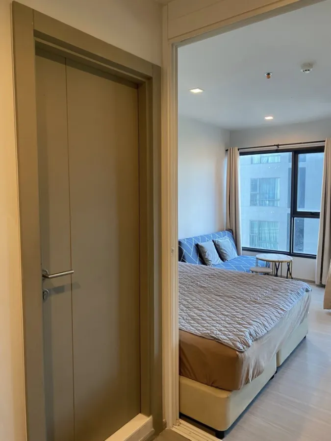 For rent: Life Asoke - Rama9. Ready to move in, fully furnished with appliances. Amazing price! Book now, don't miss out!